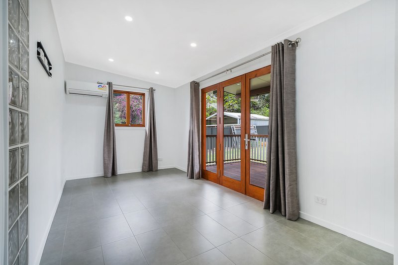 Photo - 2 English Street, Elimbah QLD 4516 - Image 17