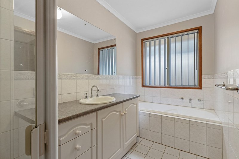 Photo - 2 Enmore Drive, Craigmore SA 5114 - Image 8