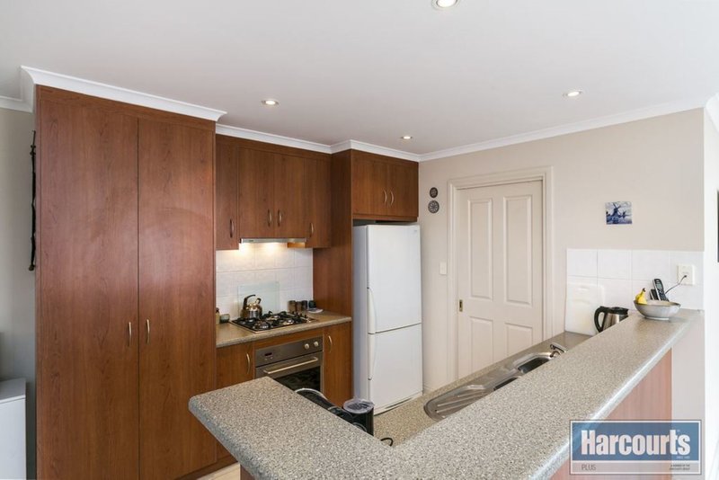 Photo - 2 Erebus Glen, Hallett Cove SA 5158 - Image 3