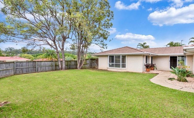 2 Eric Sykes Close, Parkwood QLD 4214