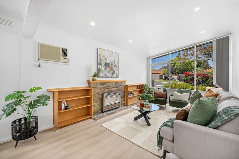 Photo - 2 Essex Court, Bayswater VIC 3153 - Image 3