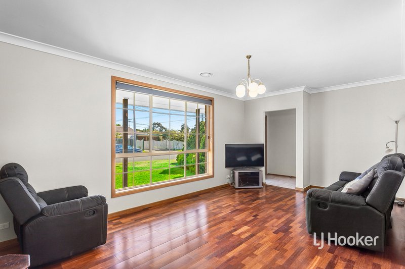 Photo - 2 Eva Court, Seabrook VIC 3028 - Image 4