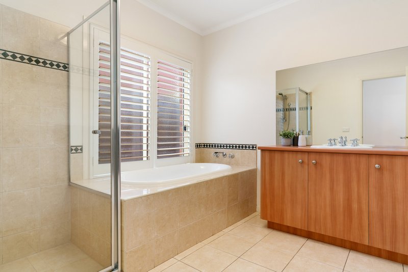 Photo - 2 Eve Close, Skye VIC 3977 - Image 15