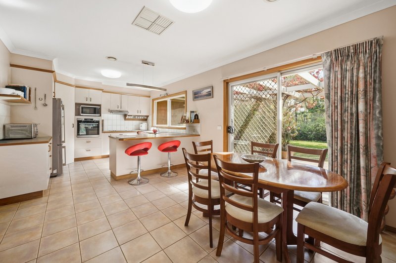 Photo - 2 Evelyn Court, Toolamba VIC 3614 - Image 4
