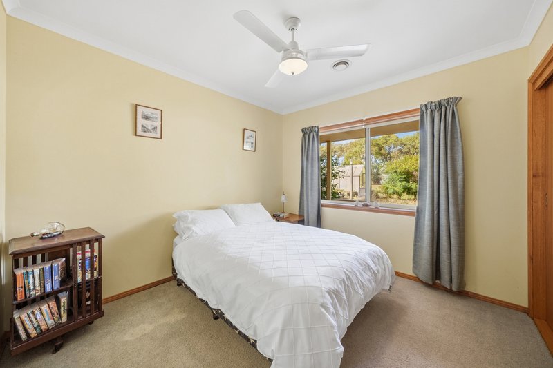 Photo - 2 Evelyn Court, Toolamba VIC 3614 - Image 7