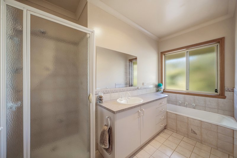 Photo - 2 Evelyn Court, Toolamba VIC 3614 - Image 8