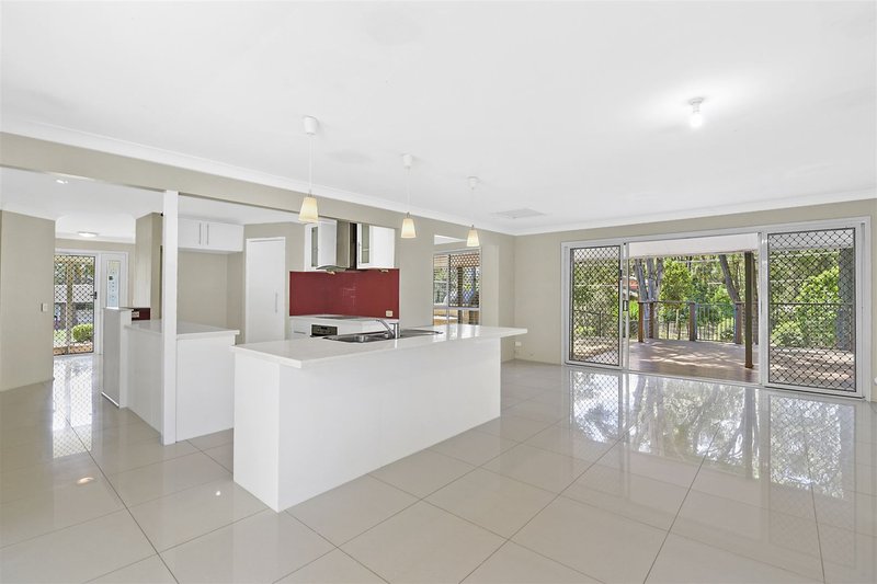 Photo - 2 Evergreen Court, Parkwood QLD 4214 - Image 6