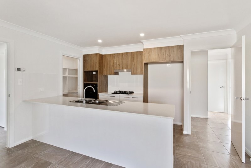 Photo - 2 Fairleigh Place, Kelso NSW 2795 - Image 2