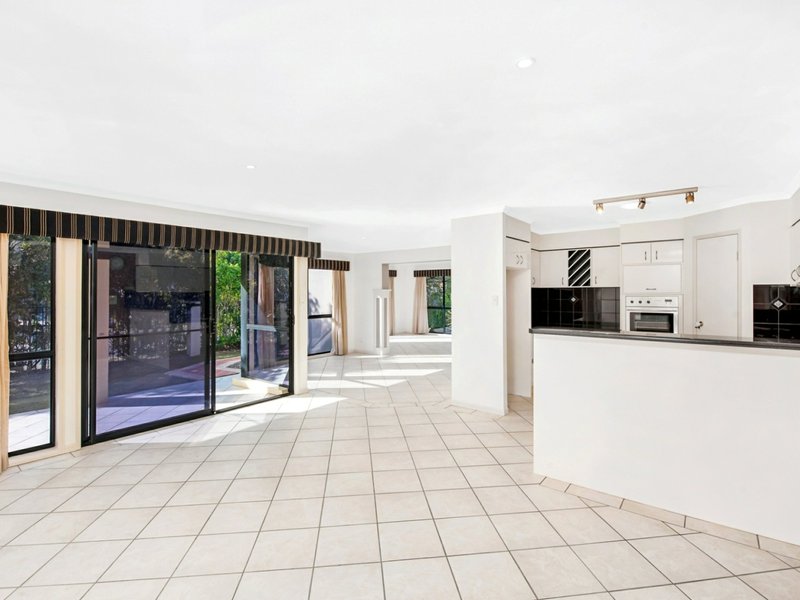 Photo - 2 Fantail Place, Twin Waters QLD 4564 - Image 3