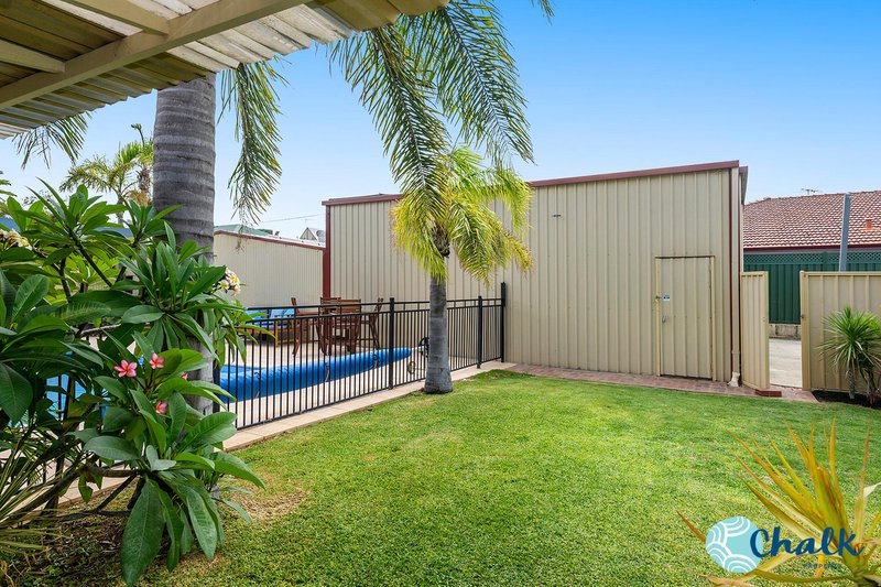 Photo - 2 Farrington Street, Warnbro WA 6169 - Image 26