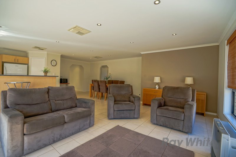 Photo - 2 Finlay Court, Moonta Bay SA 5558 - Image 5