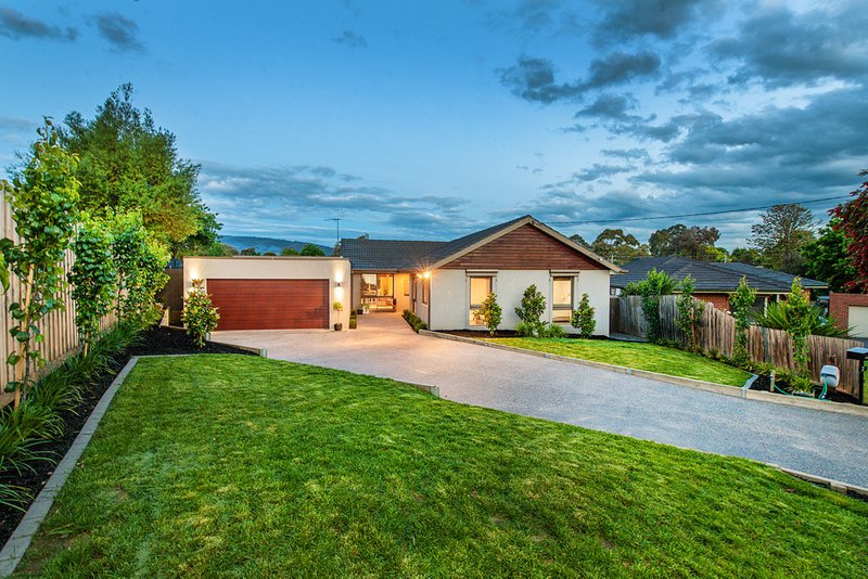 2 Fiona Court, Ferntree Gully VIC 3156
