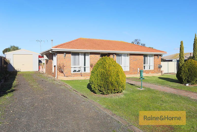 2 Fisher Place, Kurunjang VIC 3337