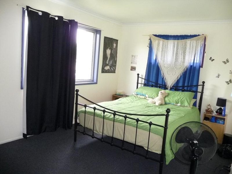 Photo - 2 Fisher Street, Taree NSW 2430 - Image 5