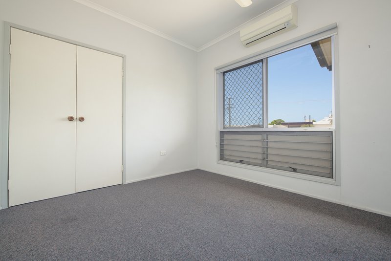 Photo - 2 Fletcher Street, West Gladstone QLD 4680 - Image 9