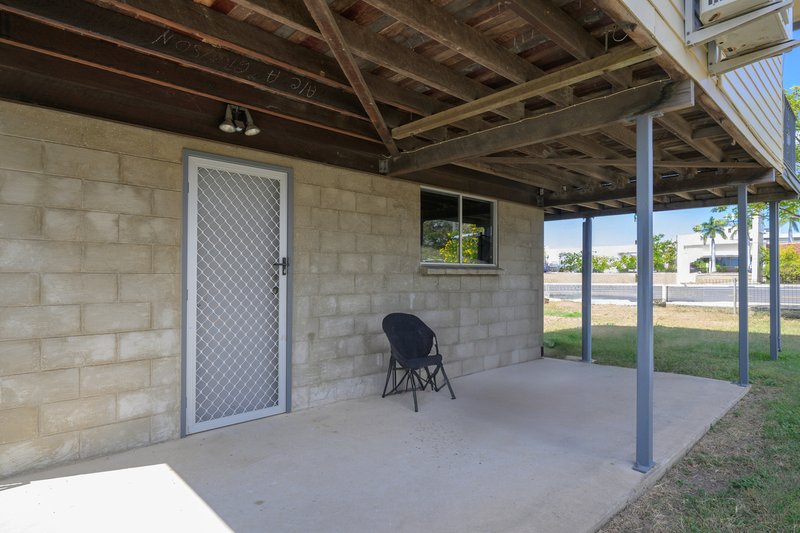 Photo - 2 Fletcher Street, West Gladstone QLD 4680 - Image 14