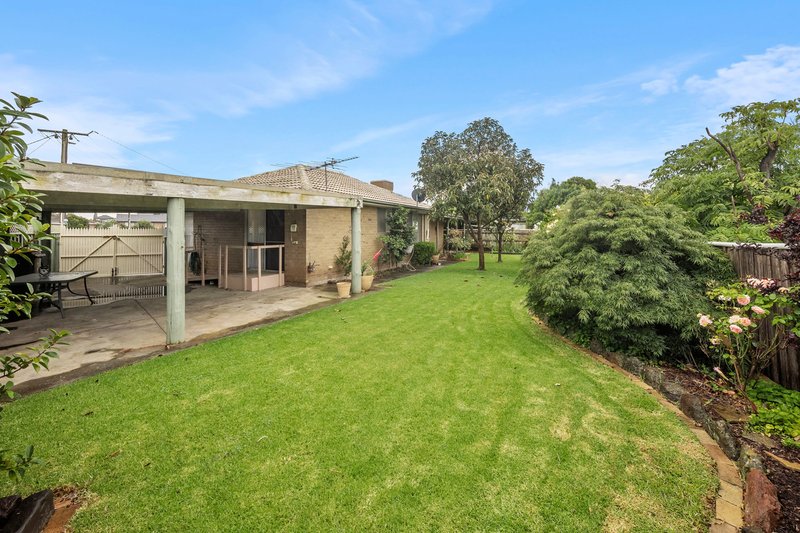 Photo - 2 Flinders Court, Lalor VIC 3075 - Image 13