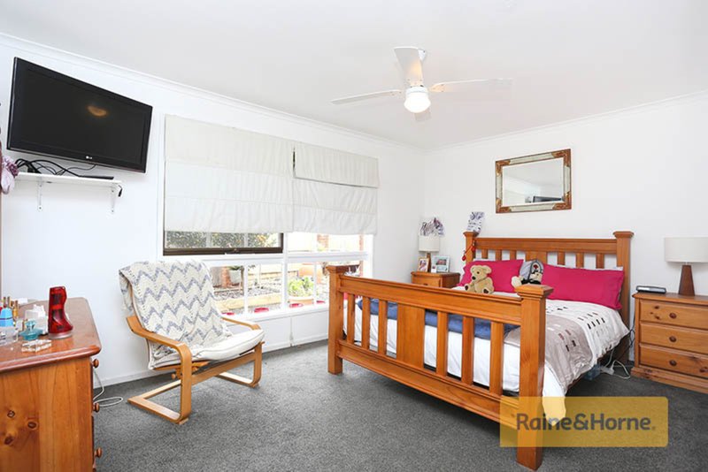 Photo - 2 Flinders Road, Melton South VIC 3338 - Image 3