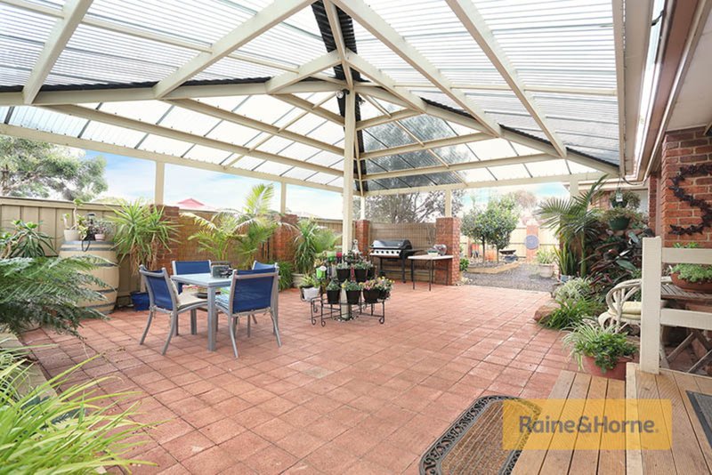 Photo - 2 Flinders Road, Melton South VIC 3338 - Image 8