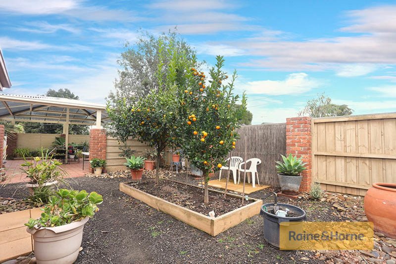 Photo - 2 Flinders Road, Melton South VIC 3338 - Image 10