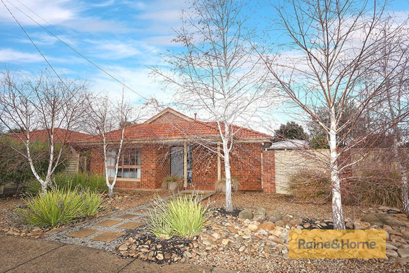 Photo - 2 Flinders Road, Melton South VIC 3338 - Image 11