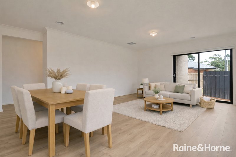 Photo - 2 Foal Way, Kilmore VIC 3764 - Image 4