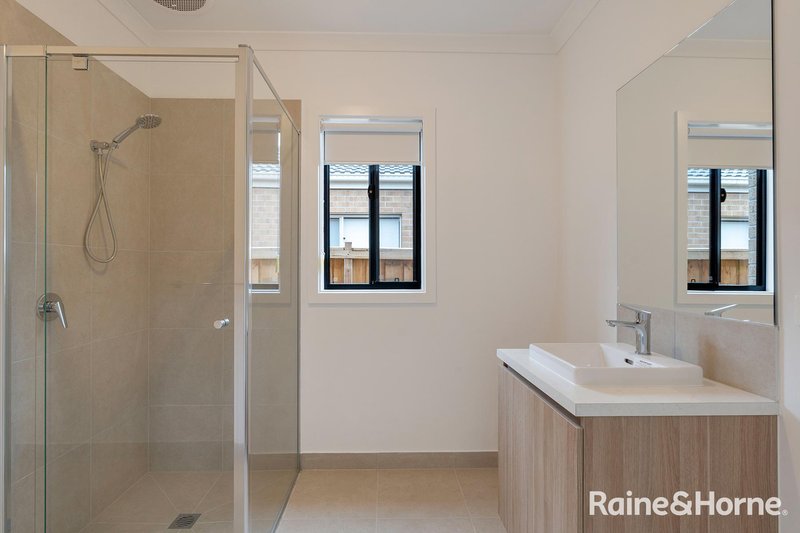 Photo - 2 Foal Way, Kilmore VIC 3764 - Image 8