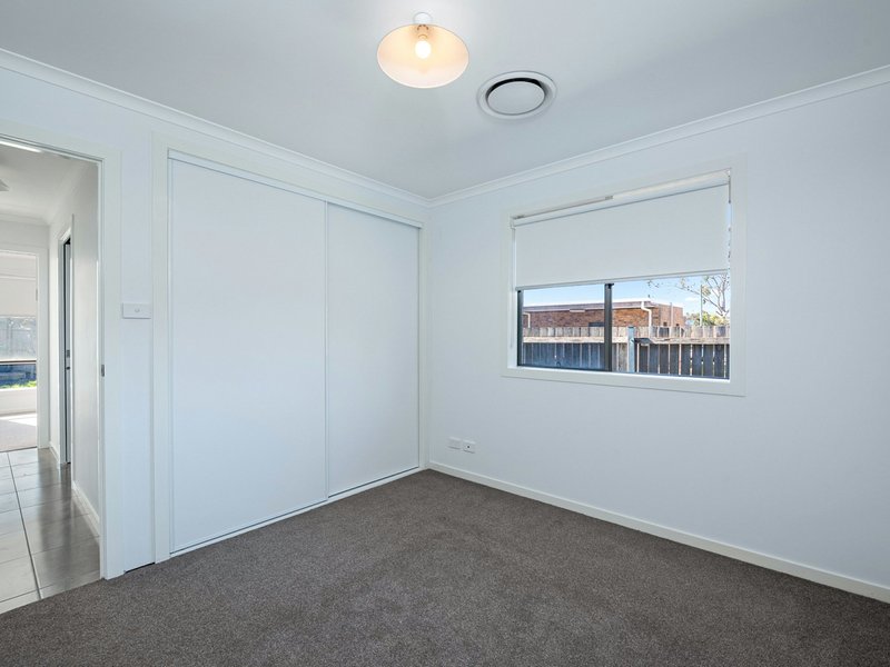 Photo - 2 Ford Avenue, Mount Hutton NSW 2290 - Image 4