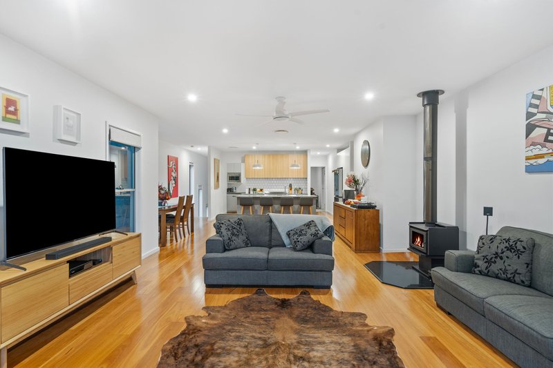 Photo - 2 Forest Edge Drive, Cornubia QLD 4130 - Image 6