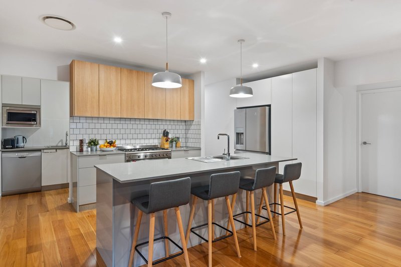 Photo - 2 Forest Edge Drive, Cornubia QLD 4130 - Image 8