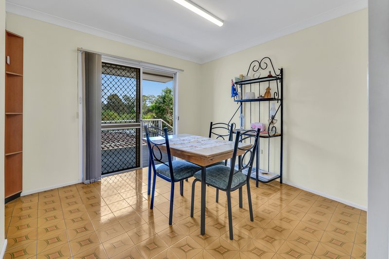 Photo - 2 Forrest Avenue, Molendinar QLD 4214 - Image 11