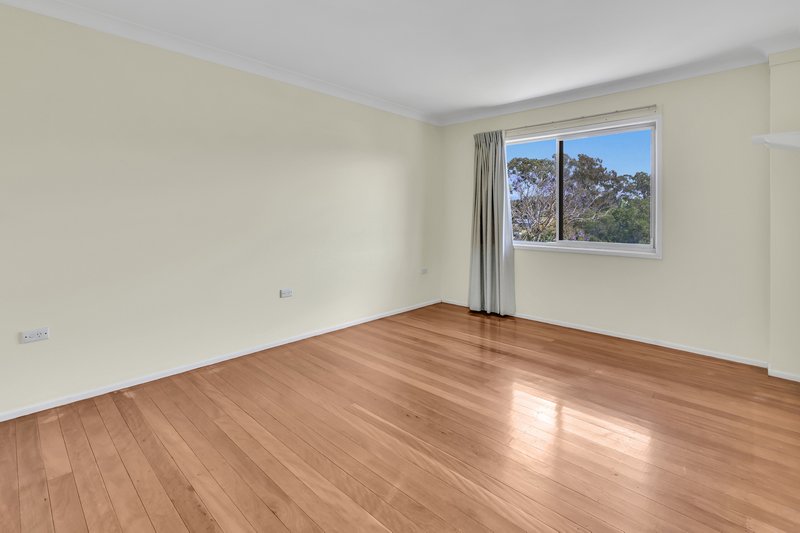 Photo - 2 Forrest Avenue, Molendinar QLD 4214 - Image 16