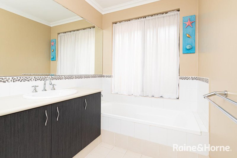 Photo - 2 Fortesse Place, Australind WA 6233 - Image 8