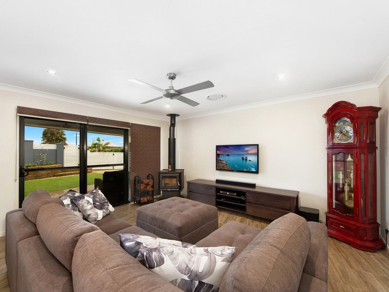 Photo - 2 Franklin Street, Upper Coomera QLD 4209 - Image 6