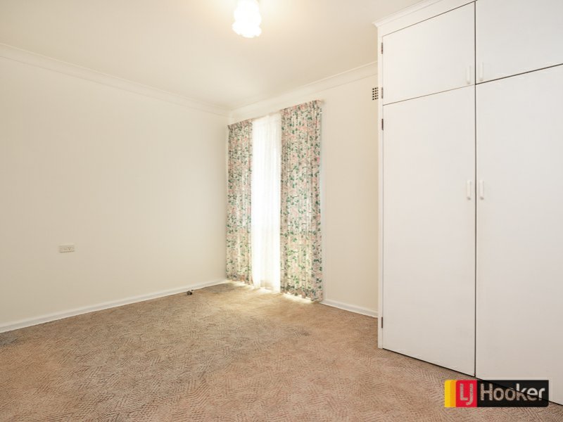 Photo - 2 Fraser Crescent, Tamworth NSW 2340 - Image 7