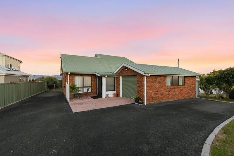 Photo - 2 Frederick Street, Hawley Beach TAS 7307 - Image 3