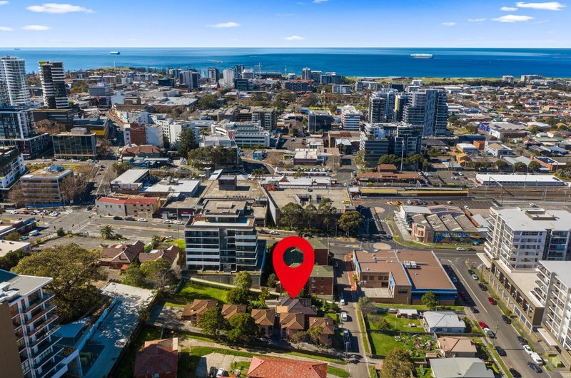 Photo - 2 Frederick Street, Wollongong NSW 2500 - Image 4