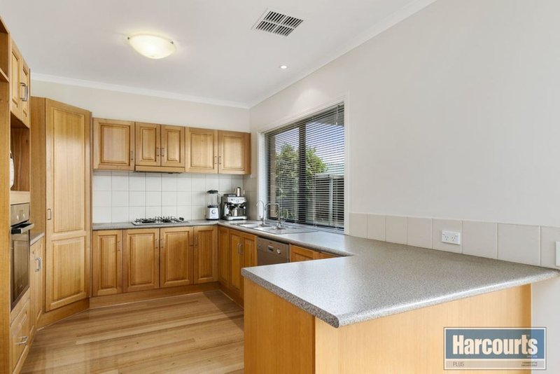 Photo - 2 Freebairn Drive, Hallett Cove SA 5158 - Image 8