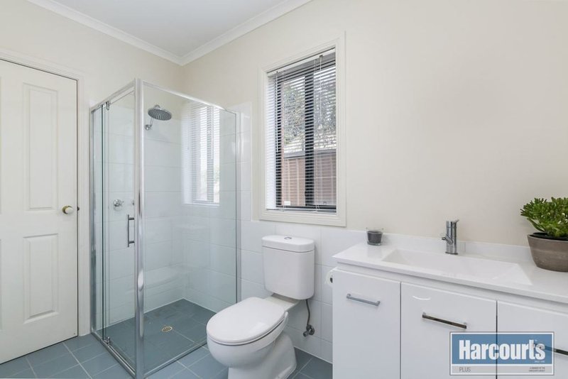 Photo - 2 Freebairn Drive, Hallett Cove SA 5158 - Image 9