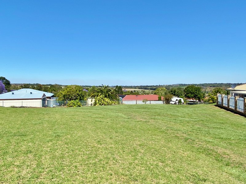 Photo - 2 Freeman Court, Kingaroy QLD 4610 - Image