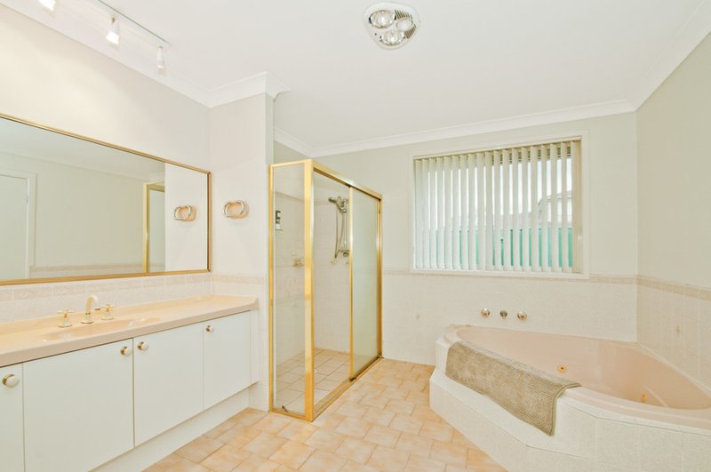 Photo - 2 Fryer Place, Albion Park NSW 2527 - Image 8