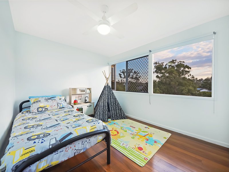 Photo - 2 Furley Street, Aspley QLD 4034 - Image 17