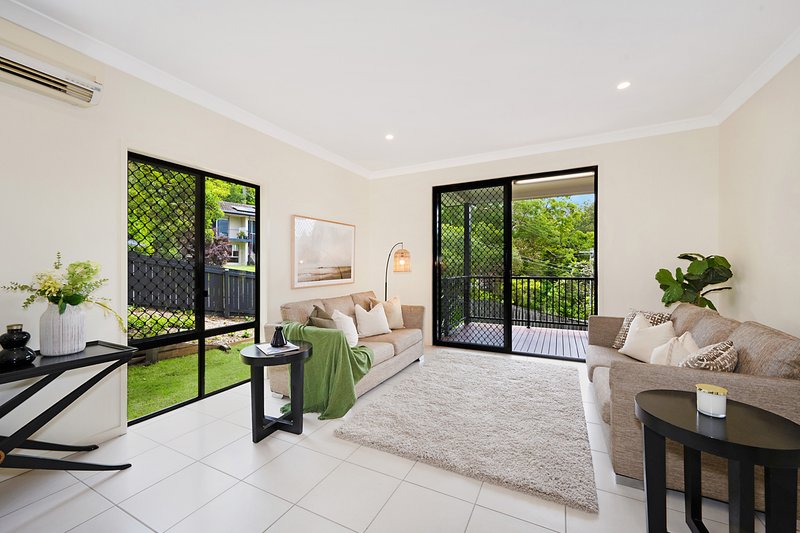 Photo - 2 Furlong Street, Indooroopilly QLD 4068 - Image 3