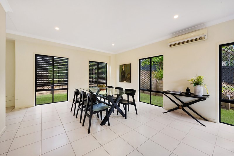 Photo - 2 Furlong Street, Indooroopilly QLD 4068 - Image 4