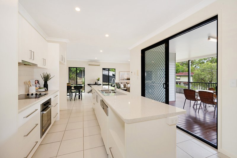 Photo - 2 Furlong Street, Indooroopilly QLD 4068 - Image 5