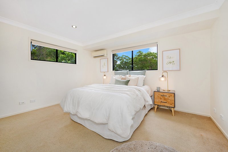 Photo - 2 Furlong Street, Indooroopilly QLD 4068 - Image 9