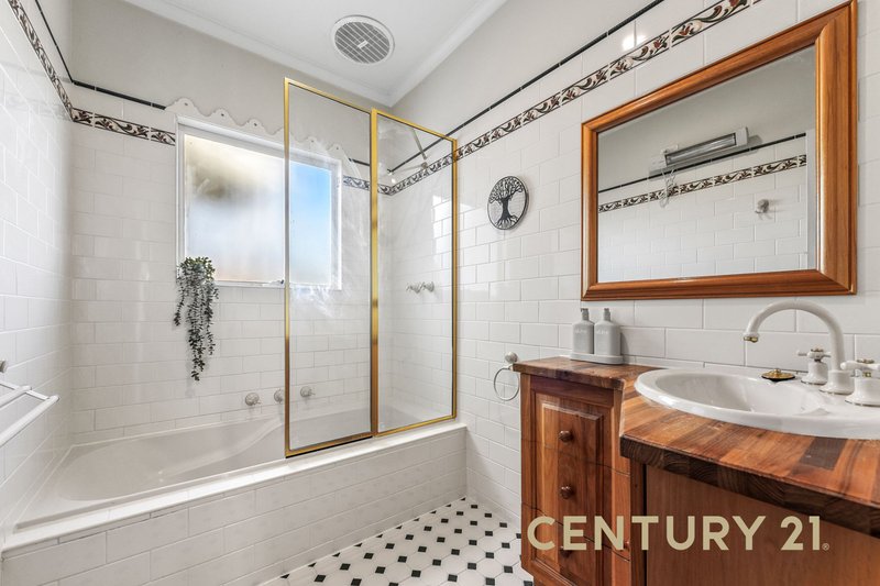 Photo - 2 Gardiner Avenue, Dandenong North VIC 3175 - Image 7