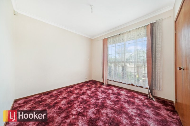 Photo - 2 Gavan Dr , Springvale VIC 3171 - Image 8