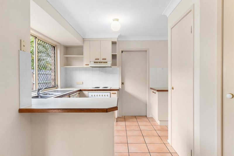 Photo - 2 Gawler Crescent, Bracken Ridge QLD 4017 - Image 6