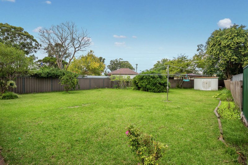 Photo - 2 Gibbons Place, Marayong NSW 2148 - Image 2